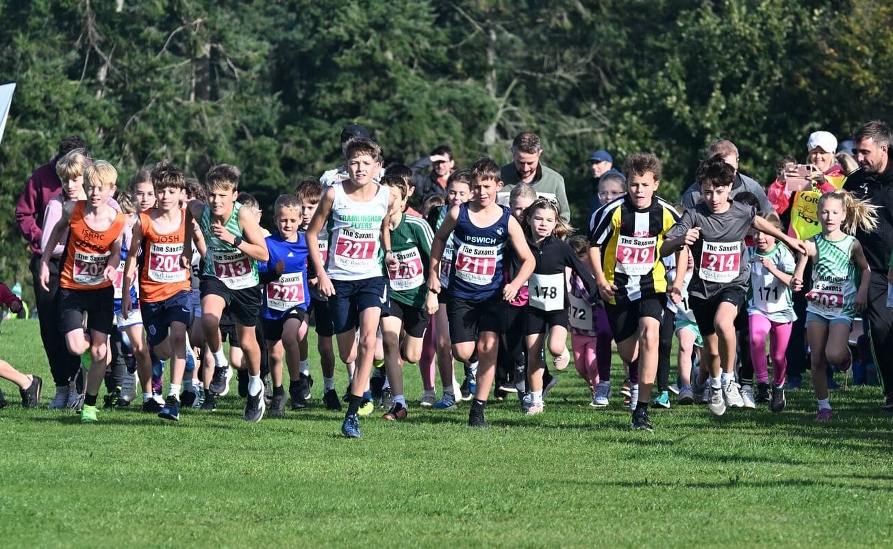 Junior race start 2025